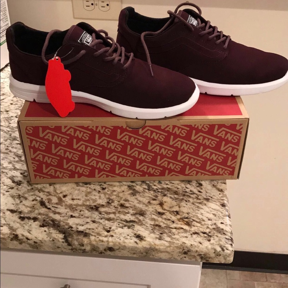 Vans low top, work once, SZ 10
